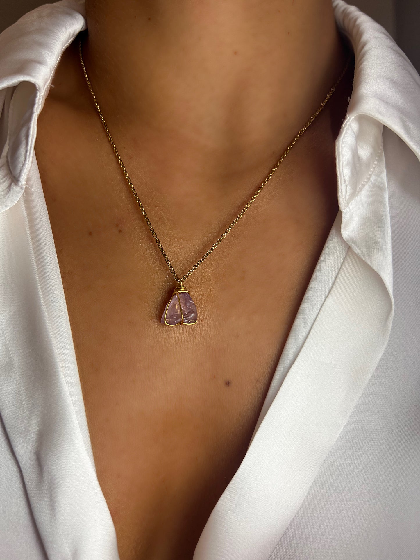 Collier fin en Pierre