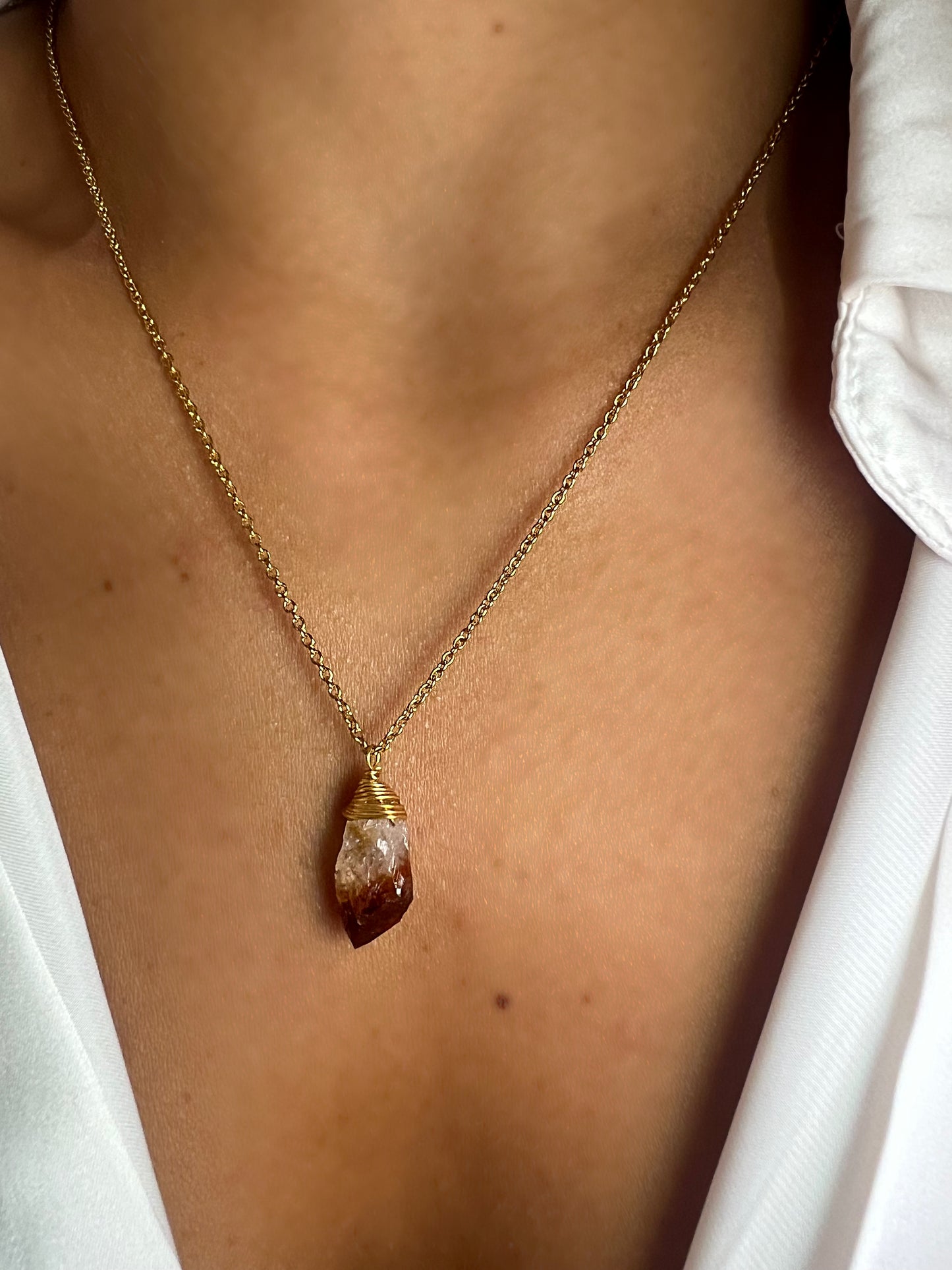 Collier fin en Pierre