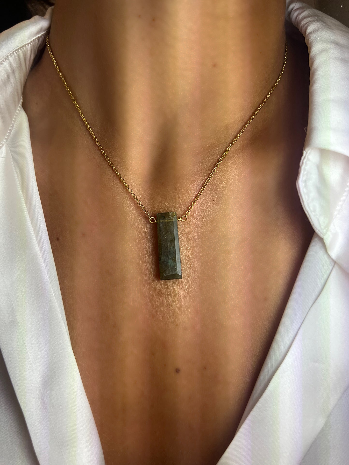 Collier fin en Pierre