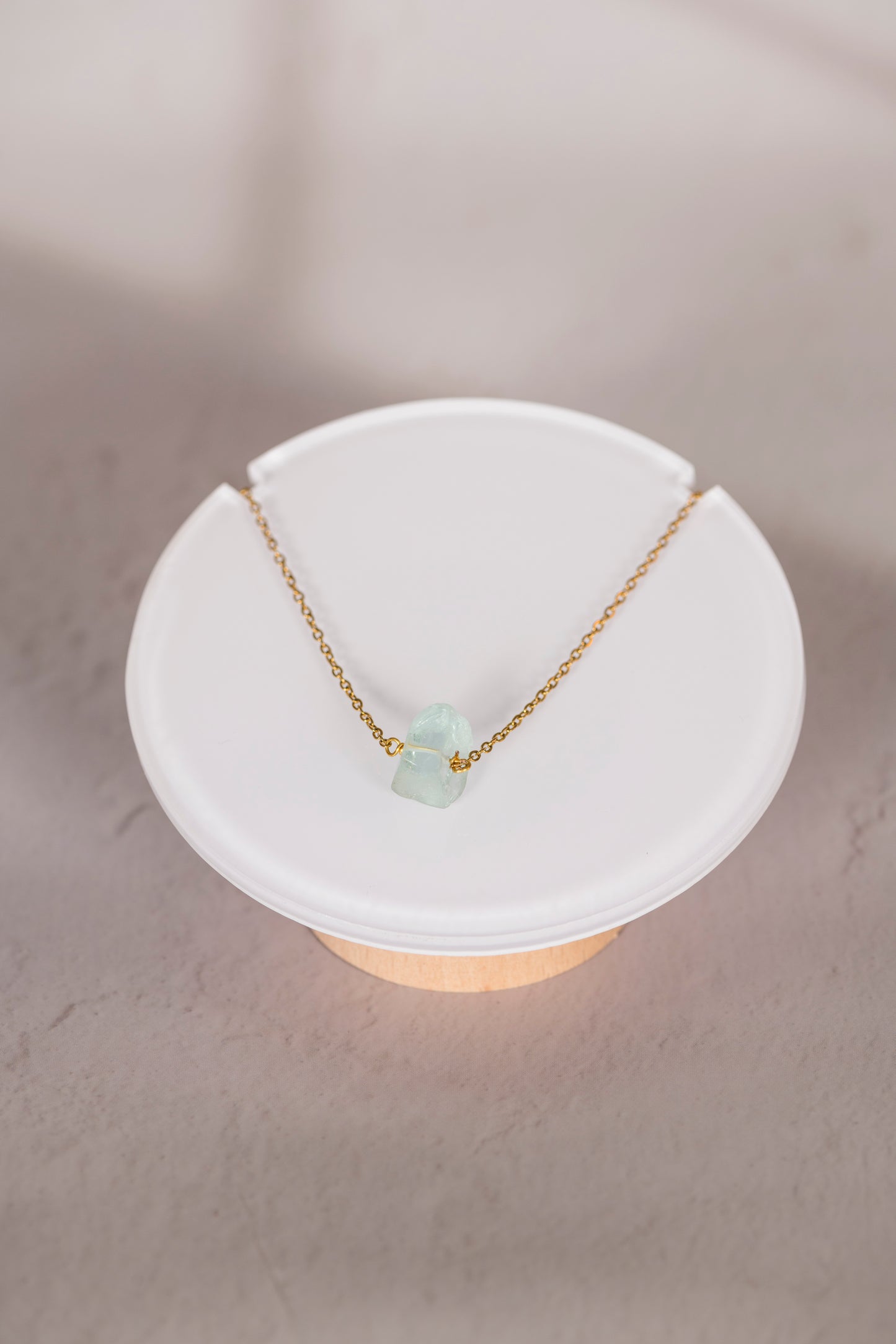 Collier fin en Pierre