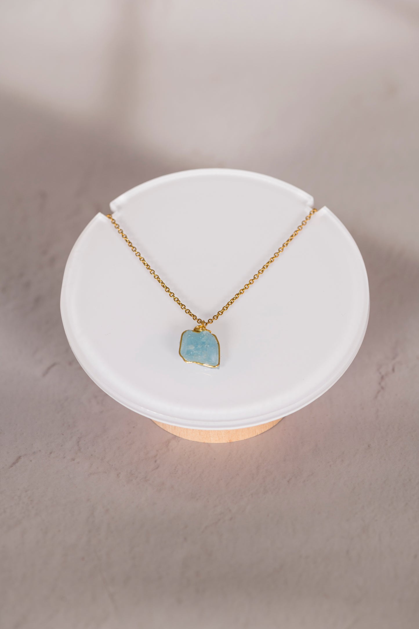 Collier fin en Pierre